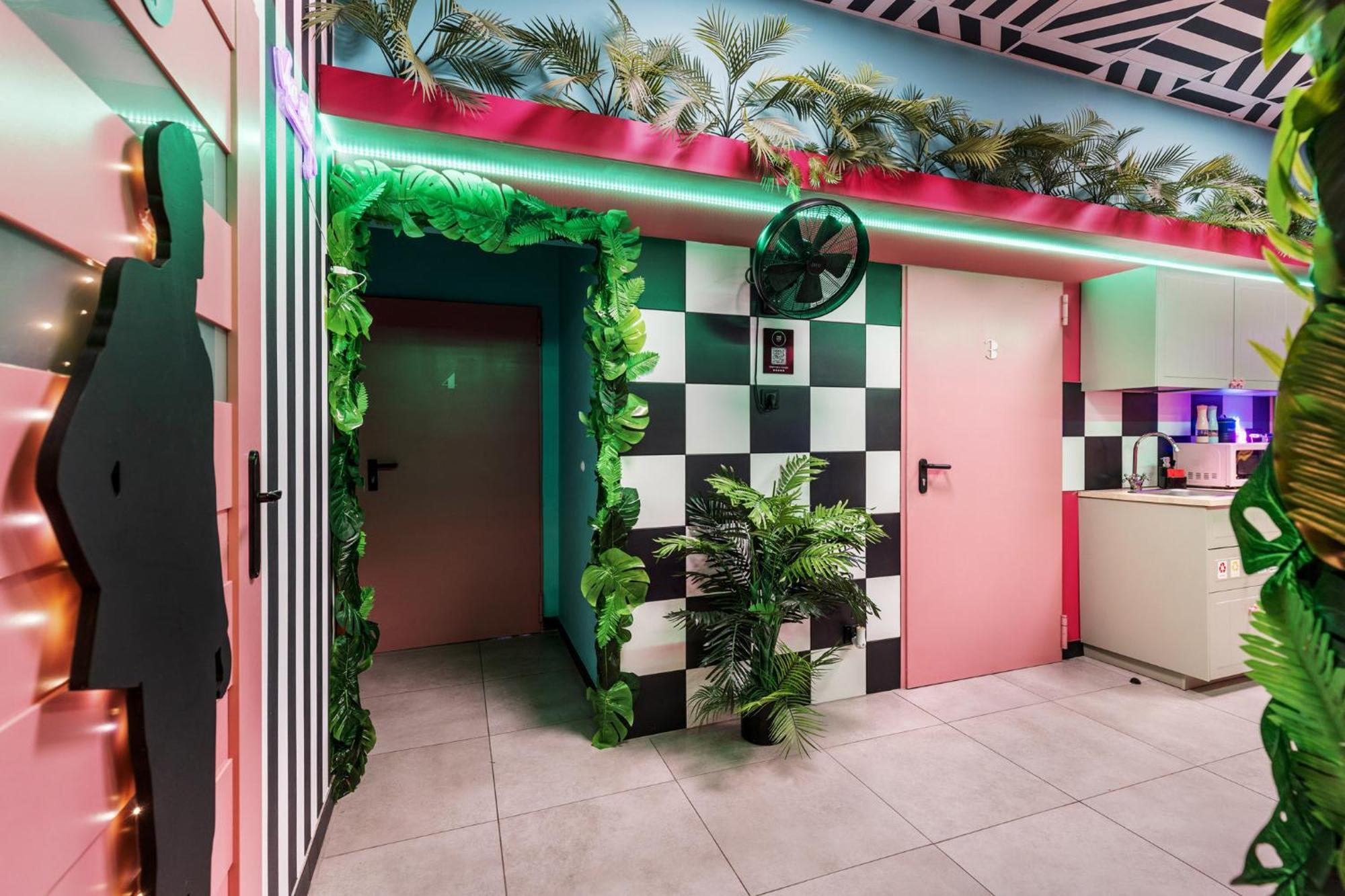 Vice City Hostel - Wroclaw — Фото 1